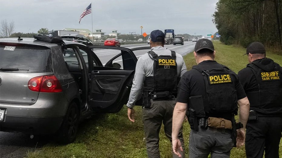 Florida Attorney General Halts Arrests of Undocumented Migrants Amid Federal Court Order