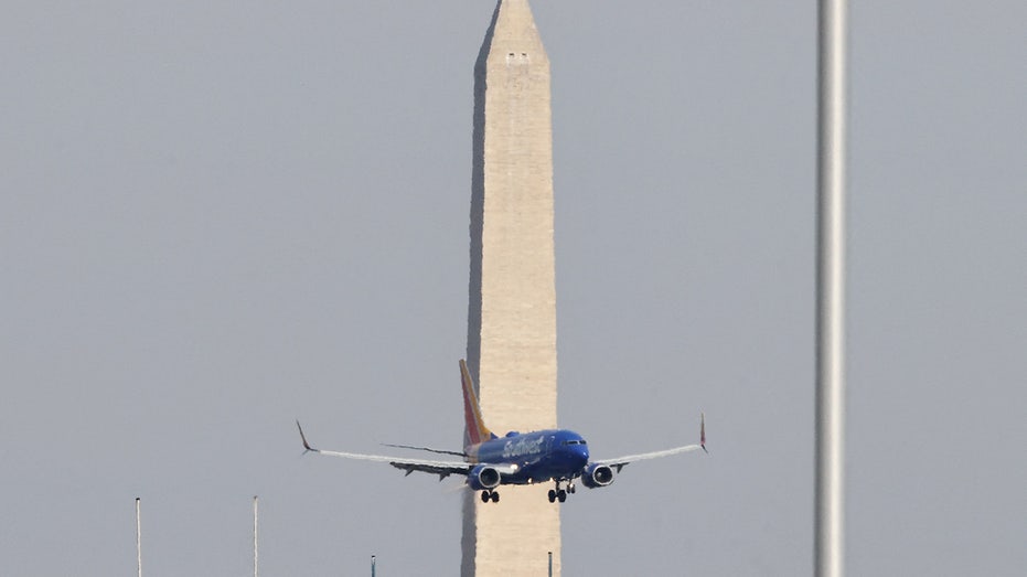 Two Commercial Planes Perform Go-Arounds to Avoid Military Helicopter at Reagan National Airport